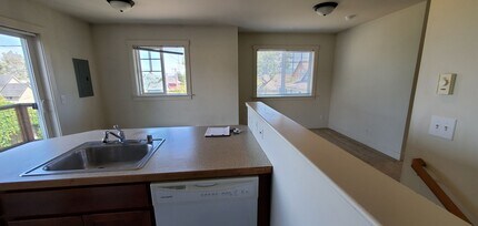 1107 High St in Bellingham, WA - Building Photo - Building Photo