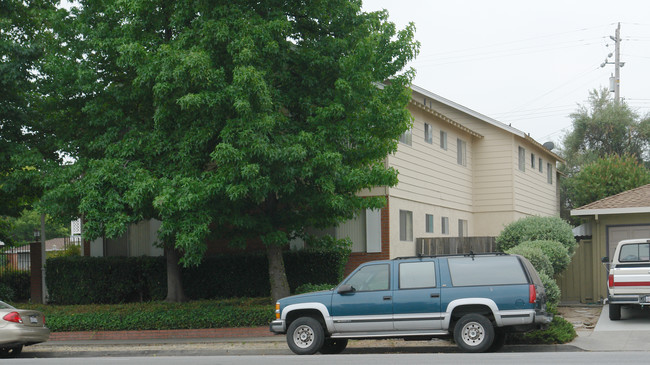 4202 Hamilton Ave in San Jose, CA - Foto de edificio - Building Photo