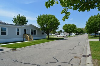 Parke Place in Elkhart, IN - Building Photo - Building Photo