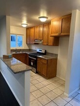 1034 Magnolia Ave in Gardena, CA - Foto de edificio - Building Photo