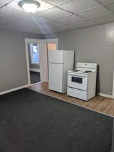 68 Birch St in Lewiston, ME - Building Photo - Building Photo