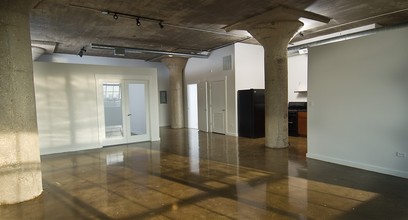 2620 Lofts in Chicago, IL - Building Photo - Interior Photo