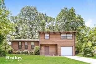 6925 Smoke Ridge Dr in Fairburn, GA - Building Photo