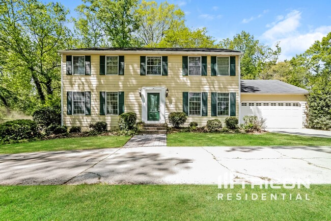 property at 7260 Northgreen Dr NE