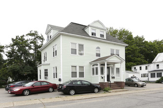 6 Acorn St in Sanford, ME - Foto de edificio - Building Photo