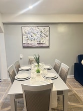 24-02-2428 28th St in Queens, NY - Foto de edificio - Building Photo