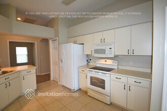 30042 Morningmist Dr in Zephyrhills, FL - Building Photo - Building Photo