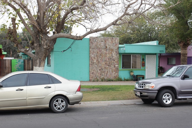 6026 N 60th Ave in Glendale, AZ - Building Photo - Building Photo