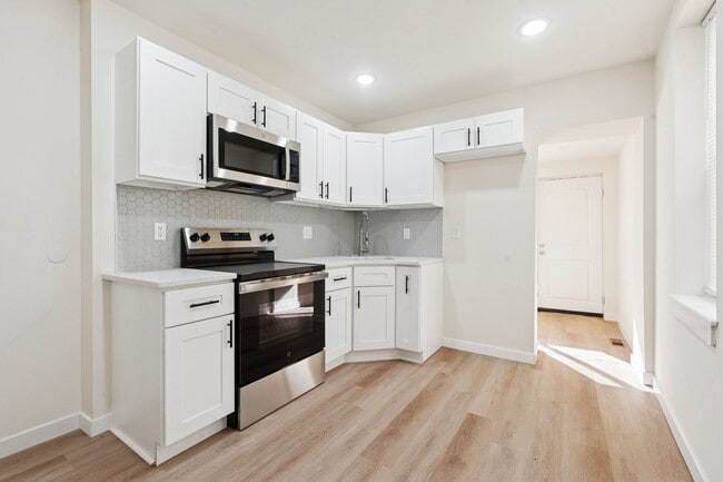 1828 E Pacific St in Philadelphia, PA - Building Photo - Building Photo