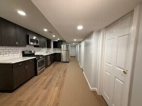 1542 N Kolin Ave, Unit Garden in Chicago, IL - Building Photo - Building Photo