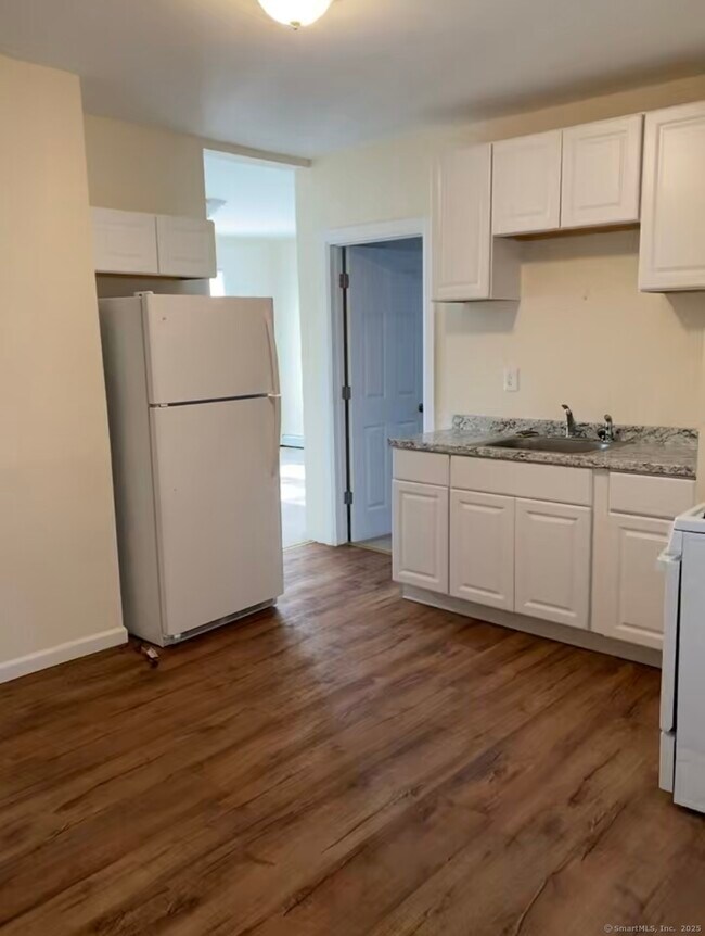 50 City Hill St in Naugatuck, CT - Building Photo - Building Photo
