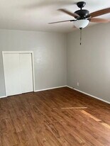 898 Yosemite Pkwy in Merced, CA - Building Photo