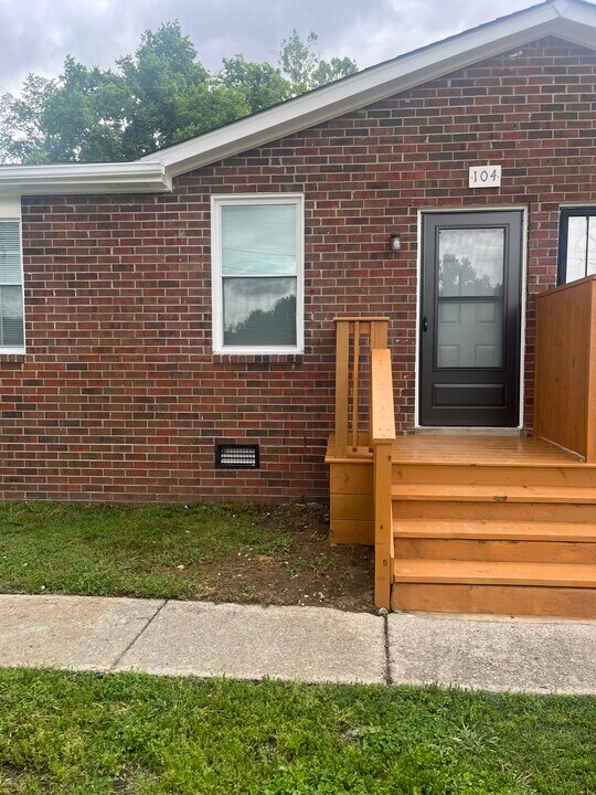 104 Tuckahoe Square E in Nashville, TN - Building Photo