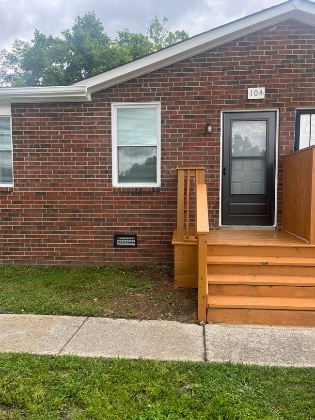 property at 104 Tuckahoe Square E