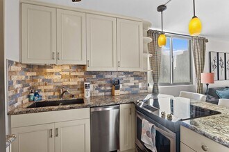 1848 Kahakai Dr in Honolulu, HI - Building Photo - Building Photo