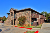 Putnam Heights Apartments in Oklahoma City, OK - Foto de edificio - Building Photo