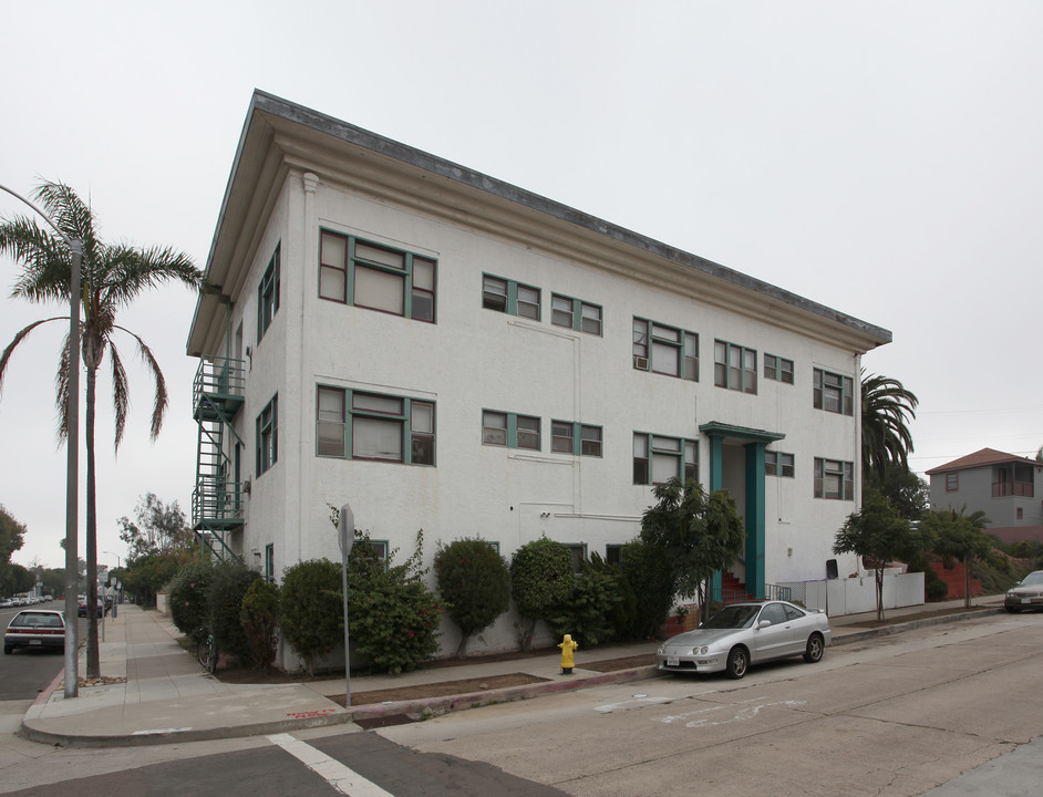 Estudios de Stanson in San Diego, CA - Building Photo