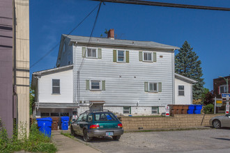 131 Neshannock Ave in New Wilmington, PA - Building Photo - Building Photo