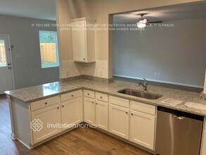 8212 Sunberry Shadow Dr in Houston, TX - Foto de edificio - Building Photo