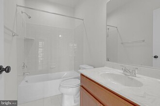 22550 Cambridgeport Square in Ashburn, VA - Building Photo - Building Photo