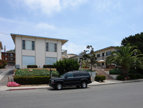 Sea Cliff Terrace in Del Mar, CA - Building Photo - Building Photo