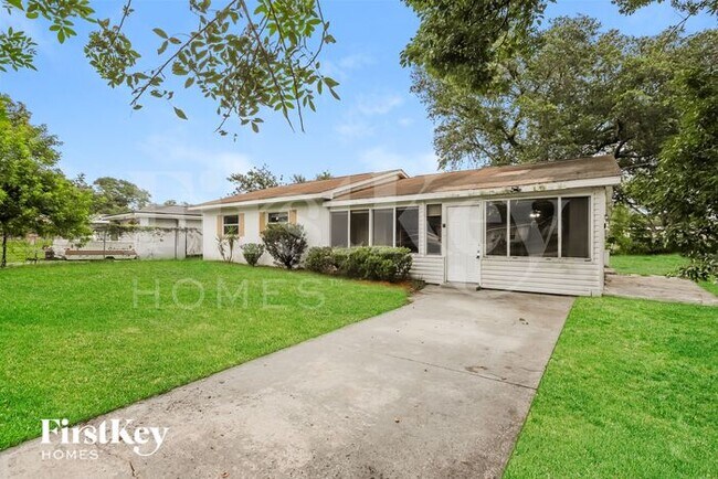 1025 Sunrise Ct in Lakeland, FL - Building Photo - Building Photo