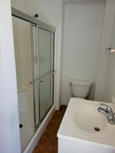 915 W Highland St, Unit Lower in Whitewater, WI - Building Photo - Building Photo