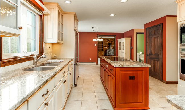 property at 1 High St