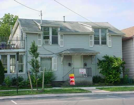 10687 Main St in Clarence, NY - Building Photo