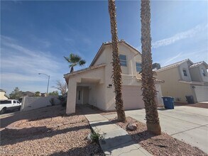 5402 Night Swim Ln in Las Vegas, NV - Building Photo - Building Photo