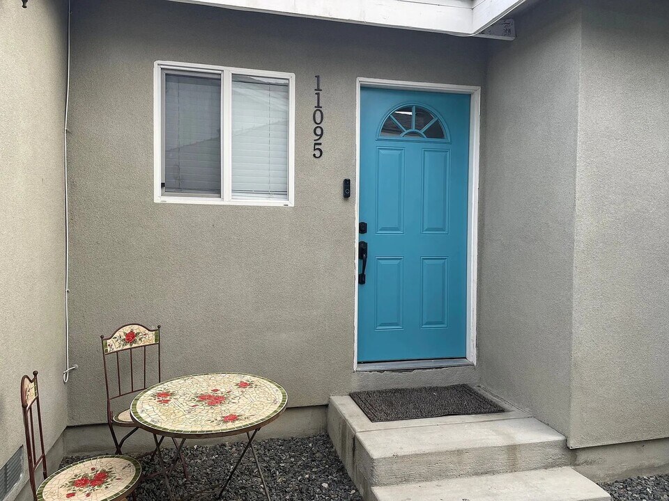 11091 Violet Dr in Garden Grove, CA - Building Photo
