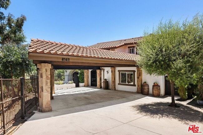 property at 8162 Tianna Rd