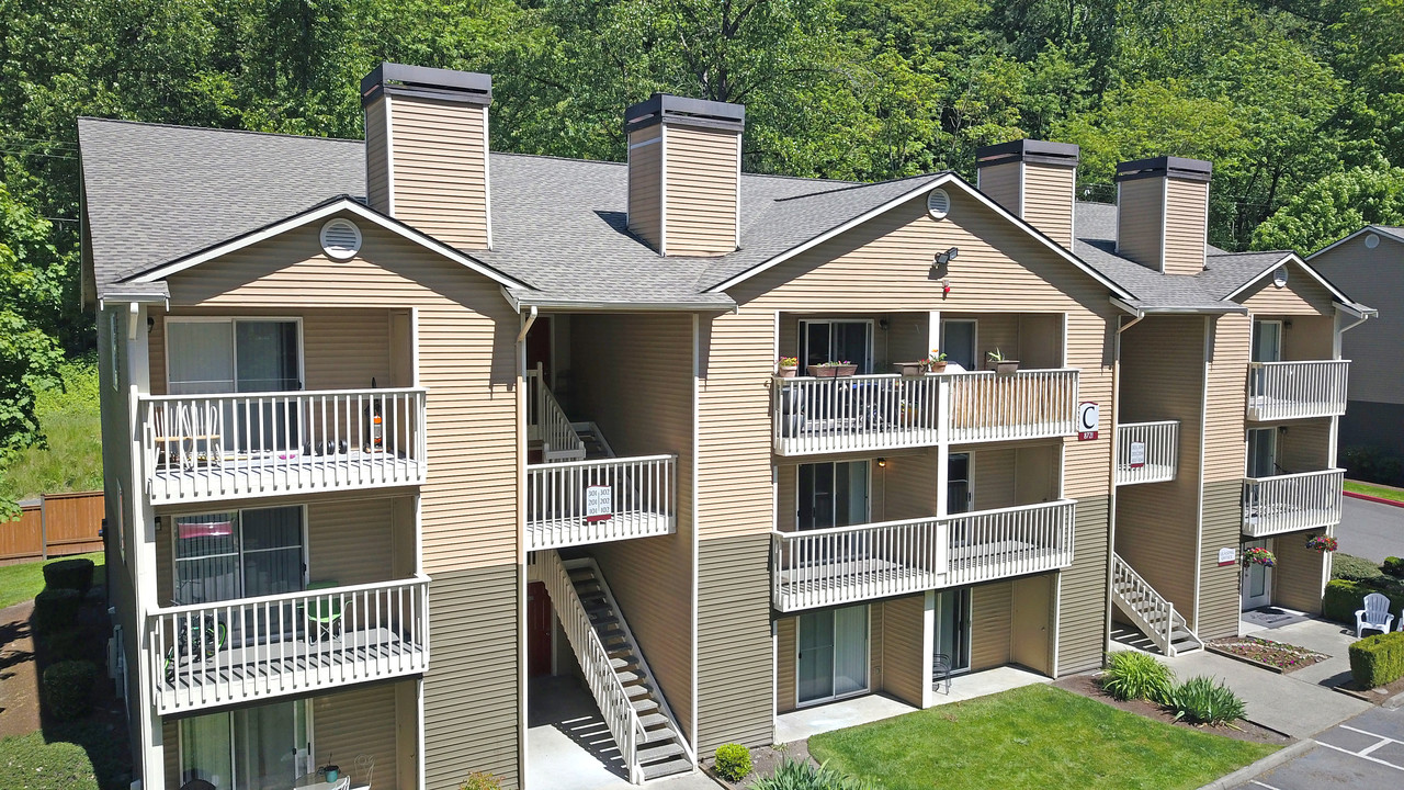 Madison on the River in Kent, WA - Building Photo