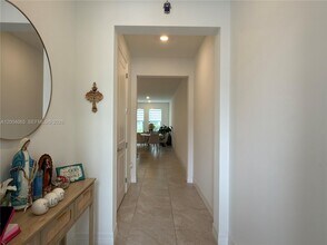 8344 NW 7th Pl in Plantation, FL - Foto de edificio - Building Photo