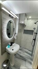 134 Fuller St, Unit R in Brookline, MA - Foto de edificio - Building Photo