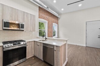 21 W 20th St in Bayonne, NJ - Building Photo - Building Photo