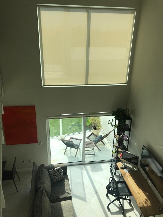 1650 Brickell Ave, Unit 202 in Miami, FL - Building Photo - Building Photo