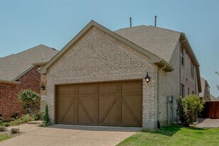 116 Knight of Realm Blvd in Lewisville, TX - Building Photo