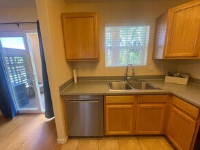 25 Heather Ln in Lahaina, HI - Foto de edificio - Building Photo