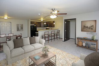 Sunset Villas Apartments in Sioux Falls, SD - Building Photo - Building Photo