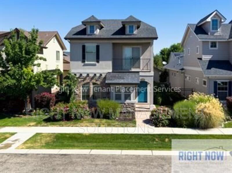 1076 W Stanhope St in Meridian, ID - Building Photo