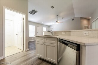 4628 N Salford Blvd in North Port, FL - Building Photo - Building Photo