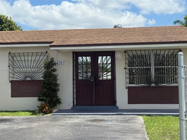 15201 SW 307th Rd in Homestead, FL - Building Photo - Building Photo