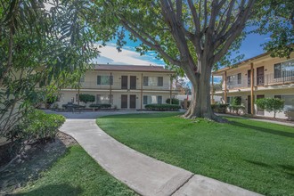 Mt. Vernon Apartments in Garden Grove, CA - Building Photo - Building Photo