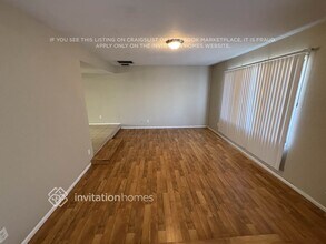 4815 W Gardenia Ave in Glendale, AZ - Foto de edificio - Building Photo