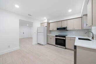 1930 Service Rd in North Palm Beach, FL - Building Photo - Building Photo