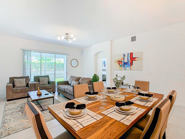 8879 Cabot Cliffs Dr in Kissimmee, FL - Building Photo - Building Photo