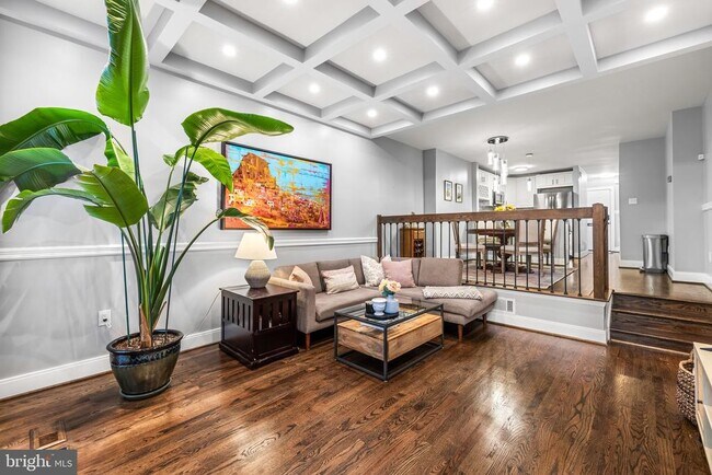 property at 710 S Charles St