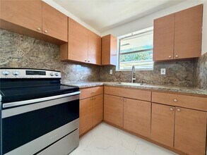 3111 NW 134th St in Opa Locka, FL - Building Photo - Building Photo