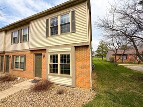 635 Pebble Pl Dr in Delaware, OH - Building Photo - Building Photo